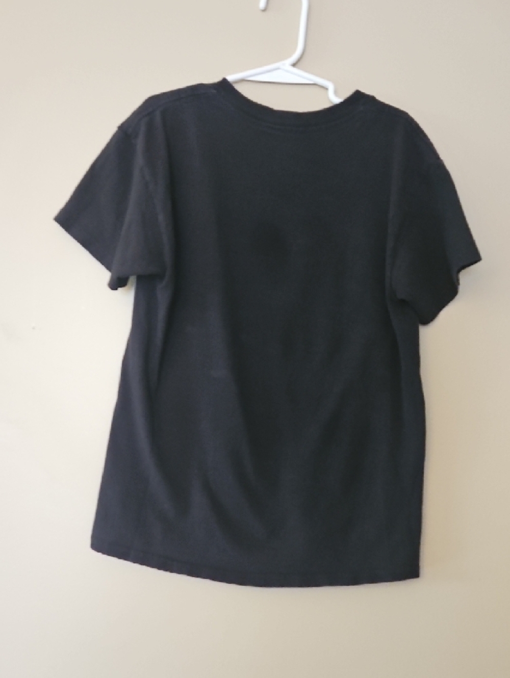 Disney Girls Black Tee with Pink Glitter Castle & Quote - Picture 2 of 5